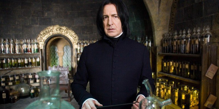 Alan Rickman como Snape