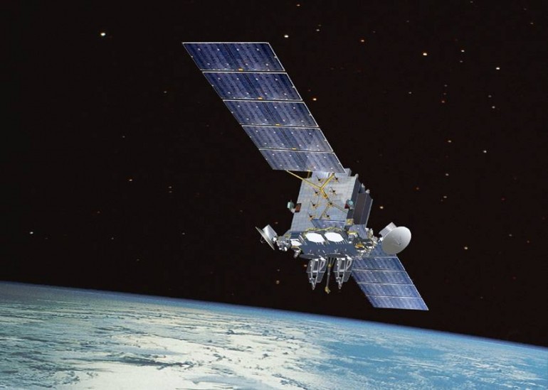 Satélites mantém comunicações em longa distancia com a terra