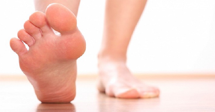 Benefícios de andar descalço